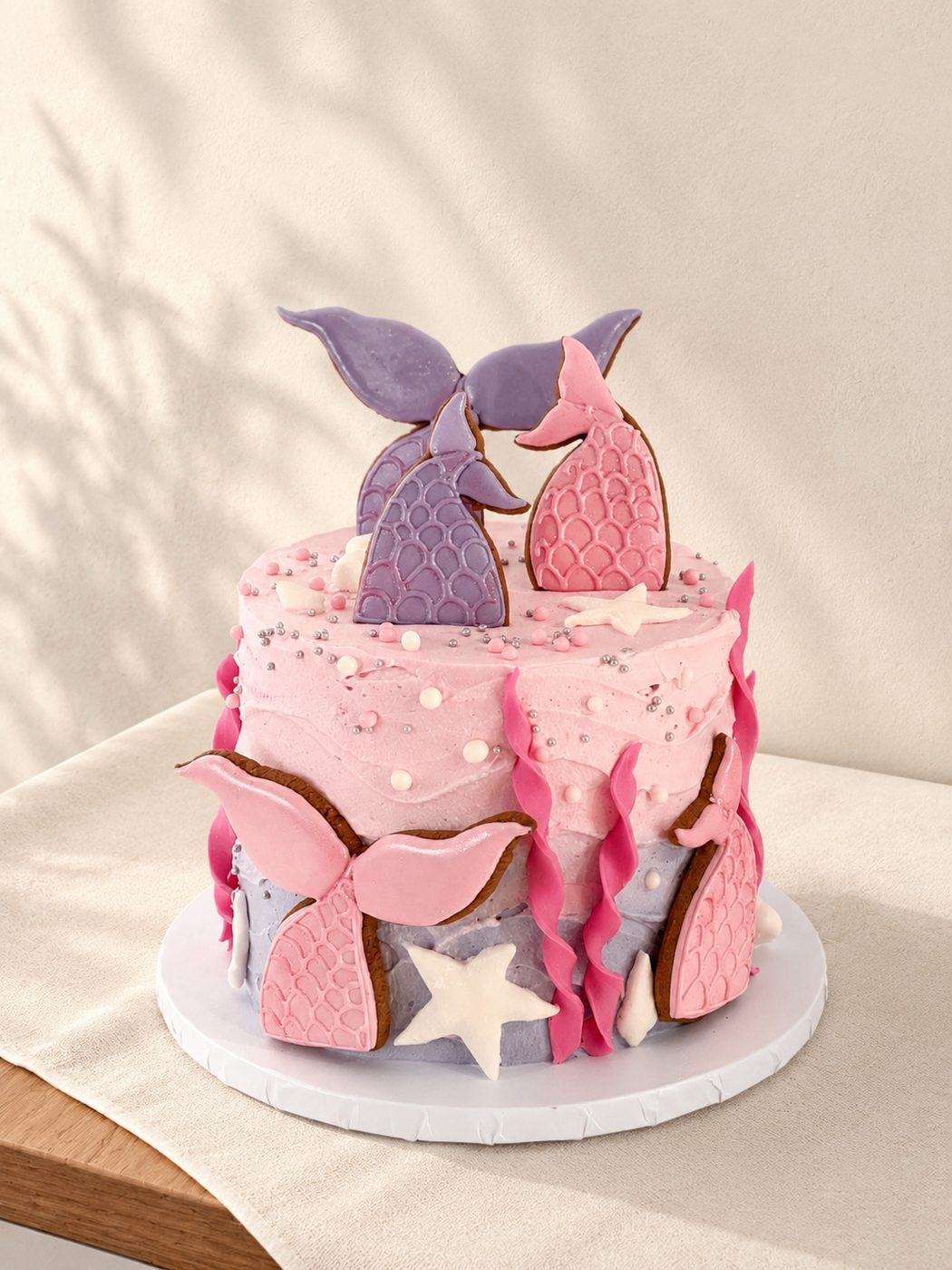 Gyerek dizájn torta — sellős, rózsaszín-lila